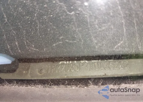 1999 Ford Explorer Eddie Bauer/Limited/Xlt from USA, damaged, VIN 1FMZU35P7XUA35202